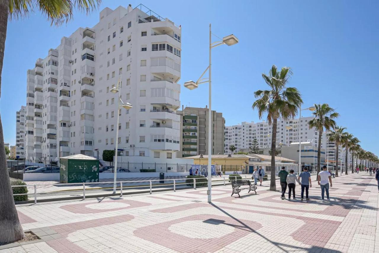 Valdelagrana: Primera Linea De Playa. El Puerto de Santa Maria Exterior photo